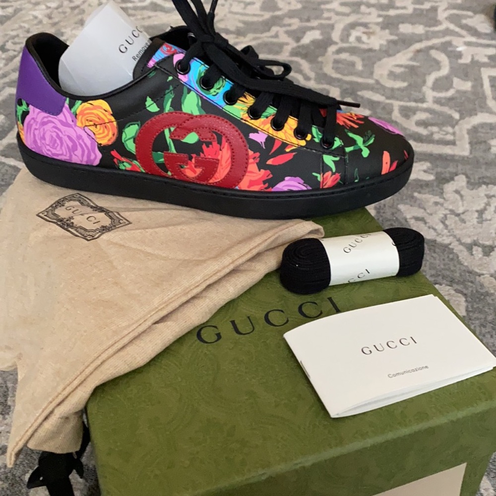GUCCI X Ken Scott Calfskin Floral Print Ace Sneakers size 37.5 in Black